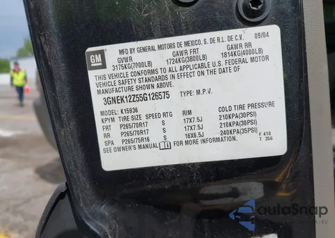 2005 Chevrolet Avalanche 1500 Z71 from USA, damaged, VIN 3GNEK12Z55G126575